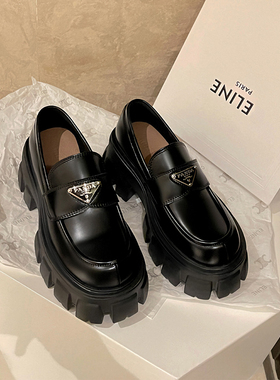 小羊轻奢三角标厚底真皮乐福鞋女2025新款秋冬英伦加绒黑色小皮鞋