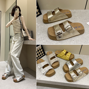 小羊轻奢内增高勃肯鞋女2026新春夏款厚底外穿皮带扣银色凉拖鞋子