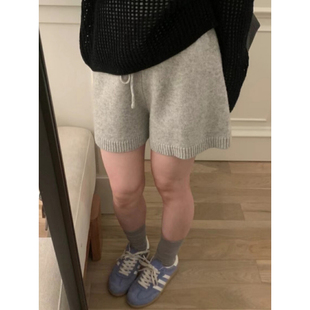 浅灰色羊毛针织短裤女2025新款秋冬外穿a字毛线裤小个子五分中裤