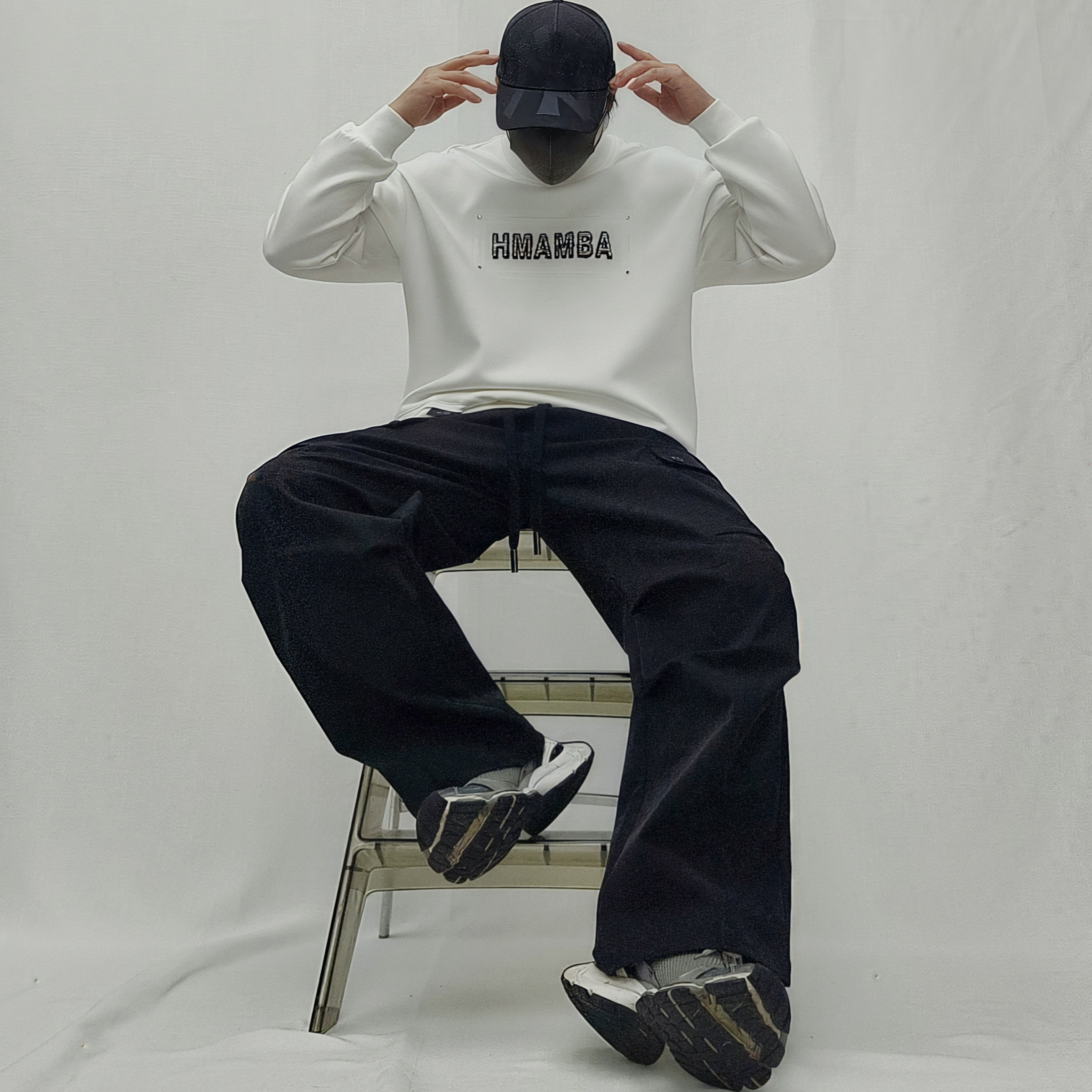 轻奢高级感潮牌字母印花卫衣男秋季宽松长袖打底上衣刺绣涂鸦百搭