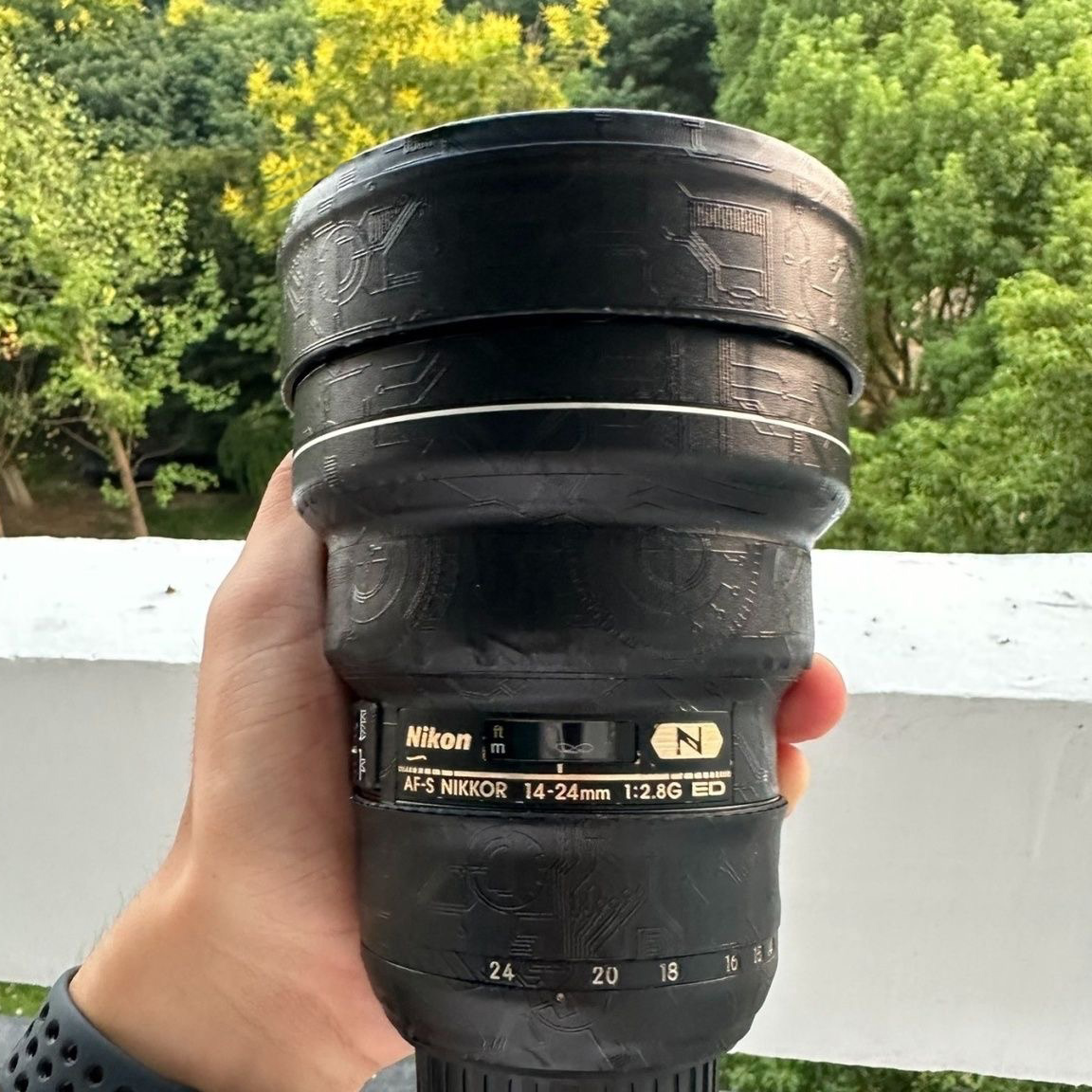 适用于尼康AF-S 14-24 F2.8G镜头保护贴膜AF1424贴纸全包改色皮纹