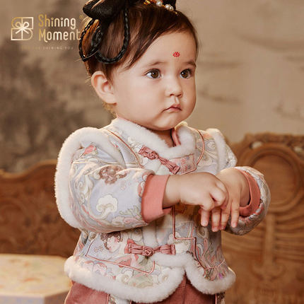 女宝夹棉连体衣婴儿衣服秋冬加厚新中式棉服保暖年服宝宝外出哈衣