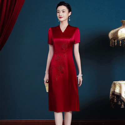儿女结婚旗袍高贵中年妈妈敬酒服