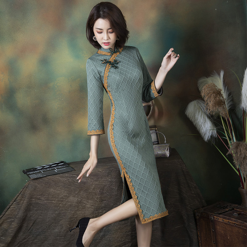 改良旗袍裙女秋冬2021新款年轻款长袖高端气质名牌连衣裙加厚冬季