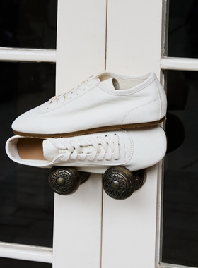 PrettyRiver复古英伦方头薄底德训鞋女白色极简阿甘训练休闲鞋女