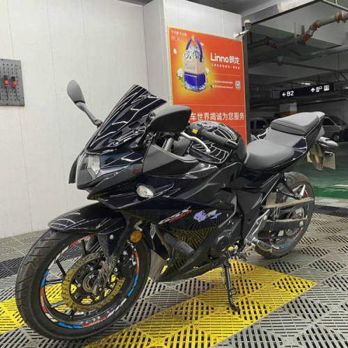 适配铃木改装gsx250r17-21年风挡挡风板前挡风玻璃PC材质黑色