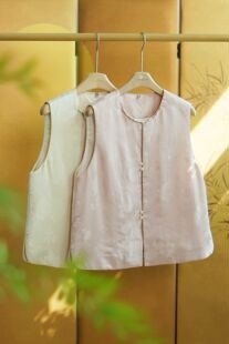 2025年新品梨花庄专柜国风精致宽松国风盘扣高端新中式圆领马甲女