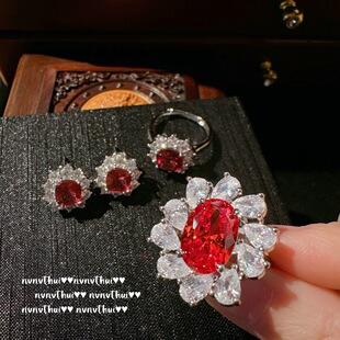 轻奢名媛卢比莱红锆石花朵戒指 璀璨镀18K金鸽血红气质晚宴耳钉女