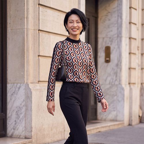 圣轩尼修身显瘦几何印花女衬衫