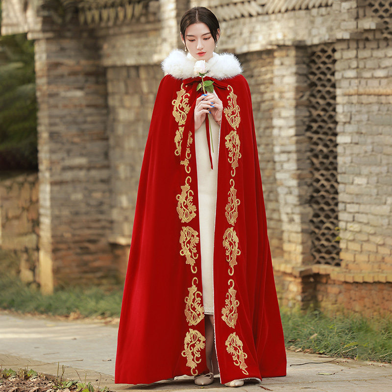 中式古装斗篷2021年酒红色旗袍结婚气质长款披风毛披肩加厚保暖冬