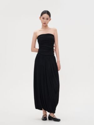 弧形剪裁设计感气质抹胸裙