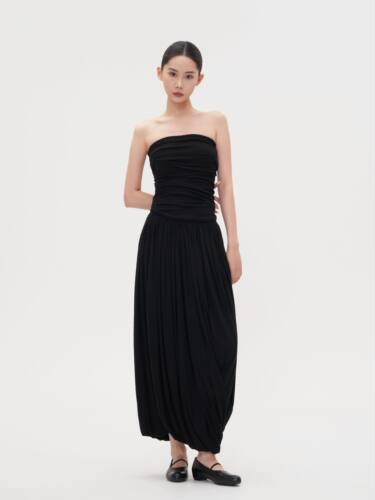 弧形剪裁设计感气质抹胸裙