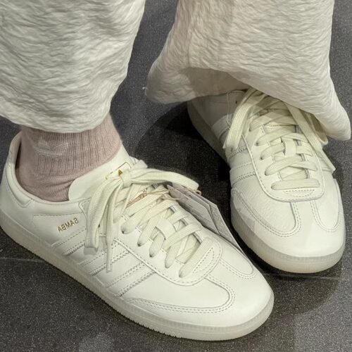 Adidas阿迪达斯休闲板鞋低帮米白