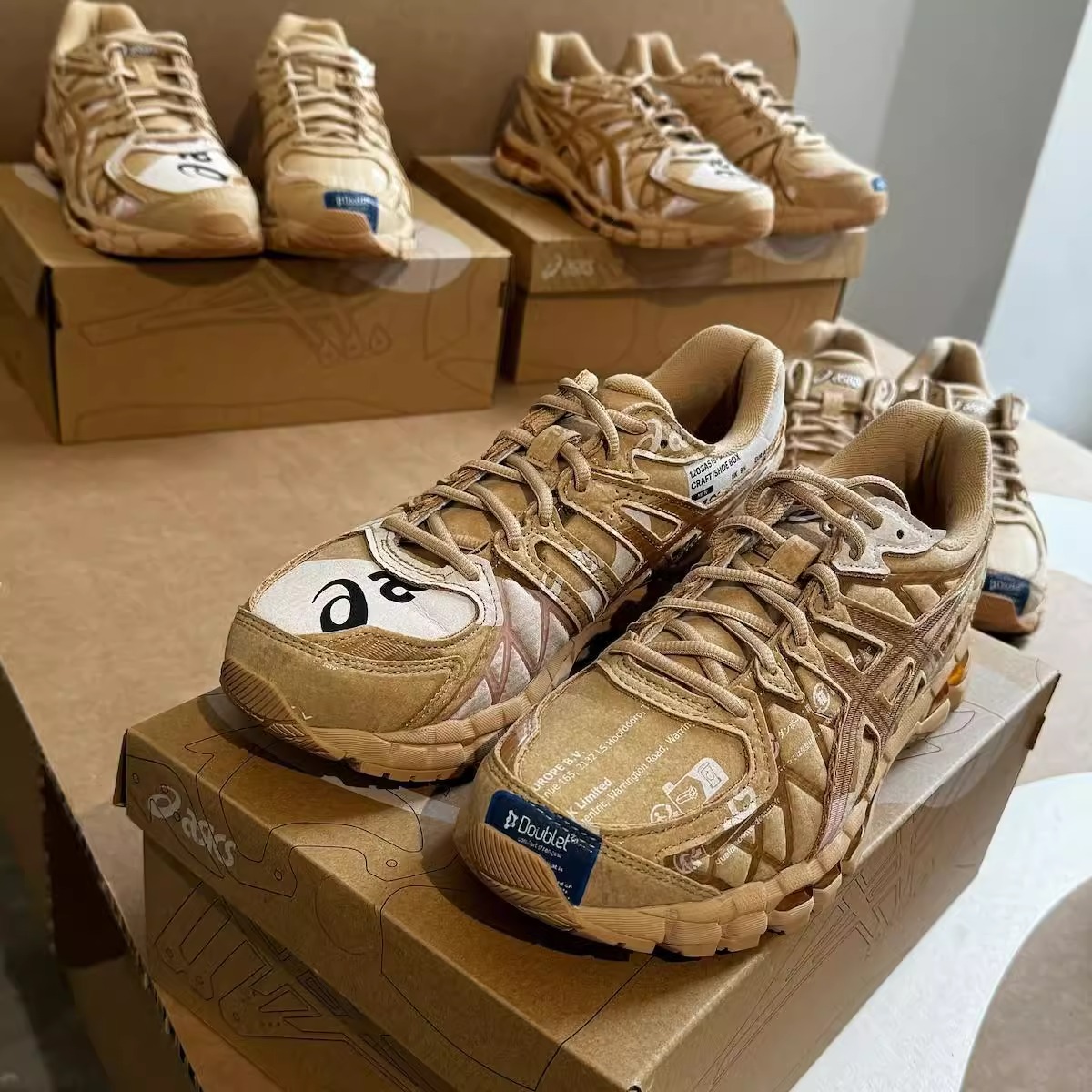 Asics亚瑟士Doublet跑步鞋棕男女