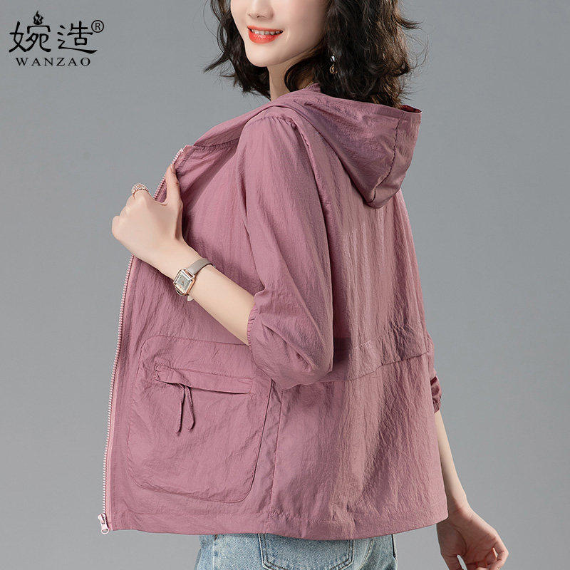 外套妈妈连帽衣女服衫防晒夏季中年轻薄透气百搭防晒休闲短款宽松