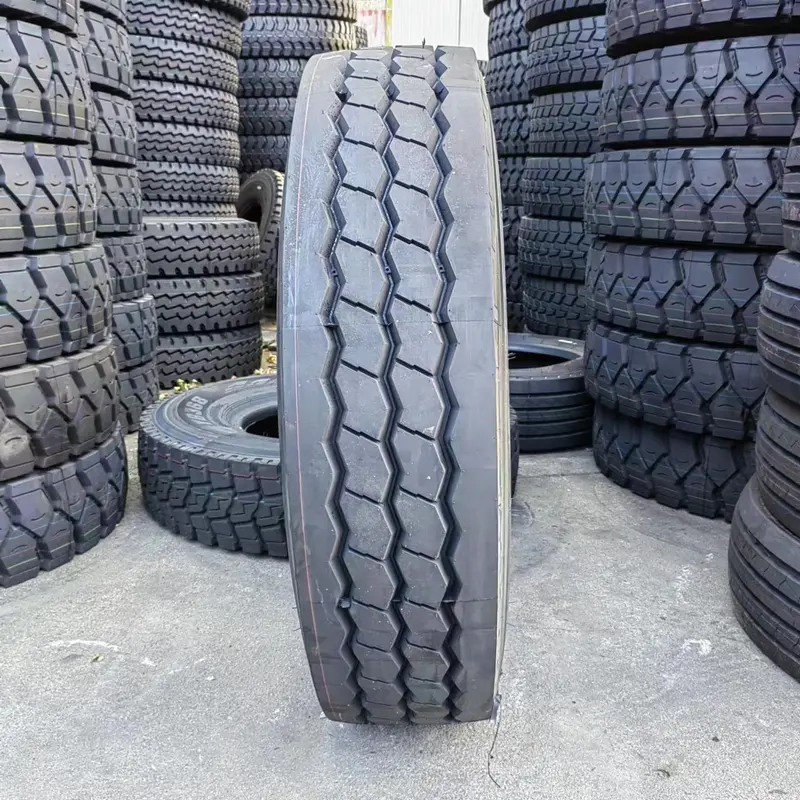 全钢拖挂车轮胎315/80R22.5  12R22.5平板拖车载重运输车轮胎