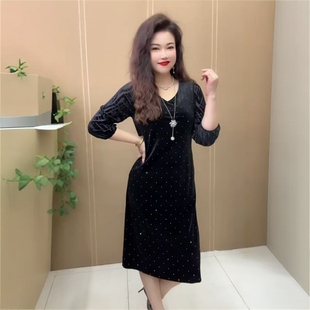 秋季新款波点丝绒连衣裙七分袖宽松遮肚显瘦时尚气质轻熟风中长裙