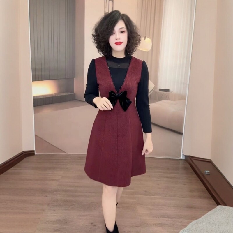 早春新款蝴蝶结假两件连衣裙长袖圆领宽松遮肚气质减龄百搭打底裙
