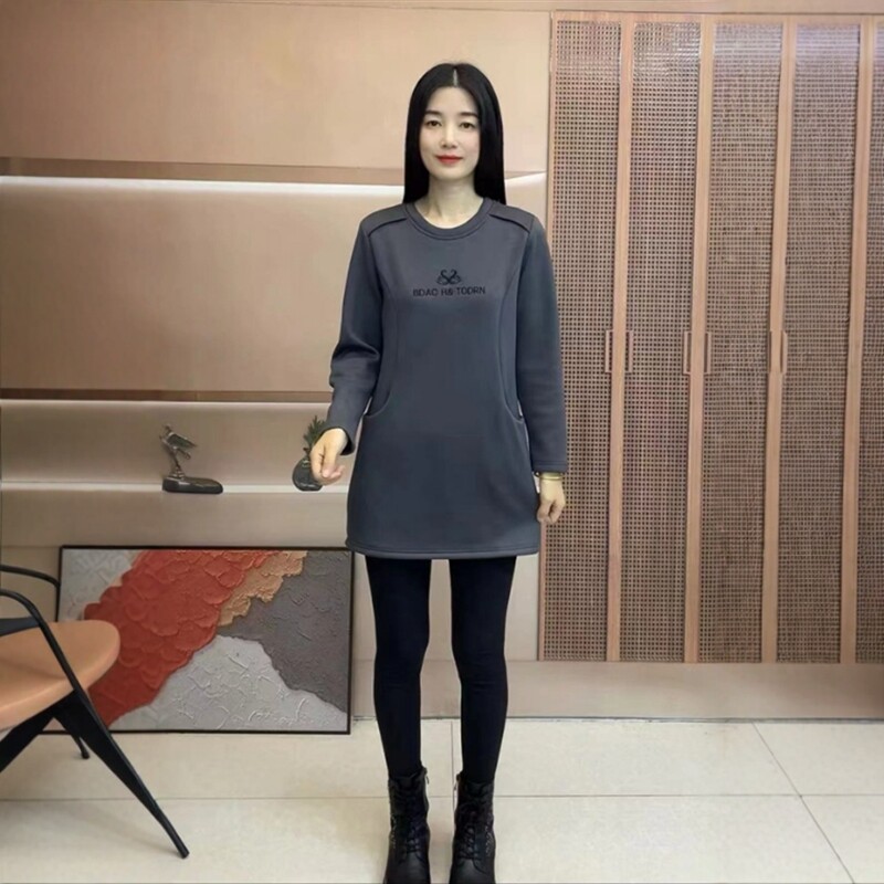 秋冬新款拼接刺绣卫衣女长袖圆领宽松遮肚百搭中长款加绒保暖上衣