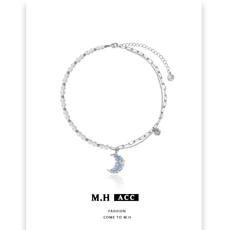 蓝色肌理月亮吊坠珍珠项链女款原创设计感新款锁骨链时尚百搭颈链