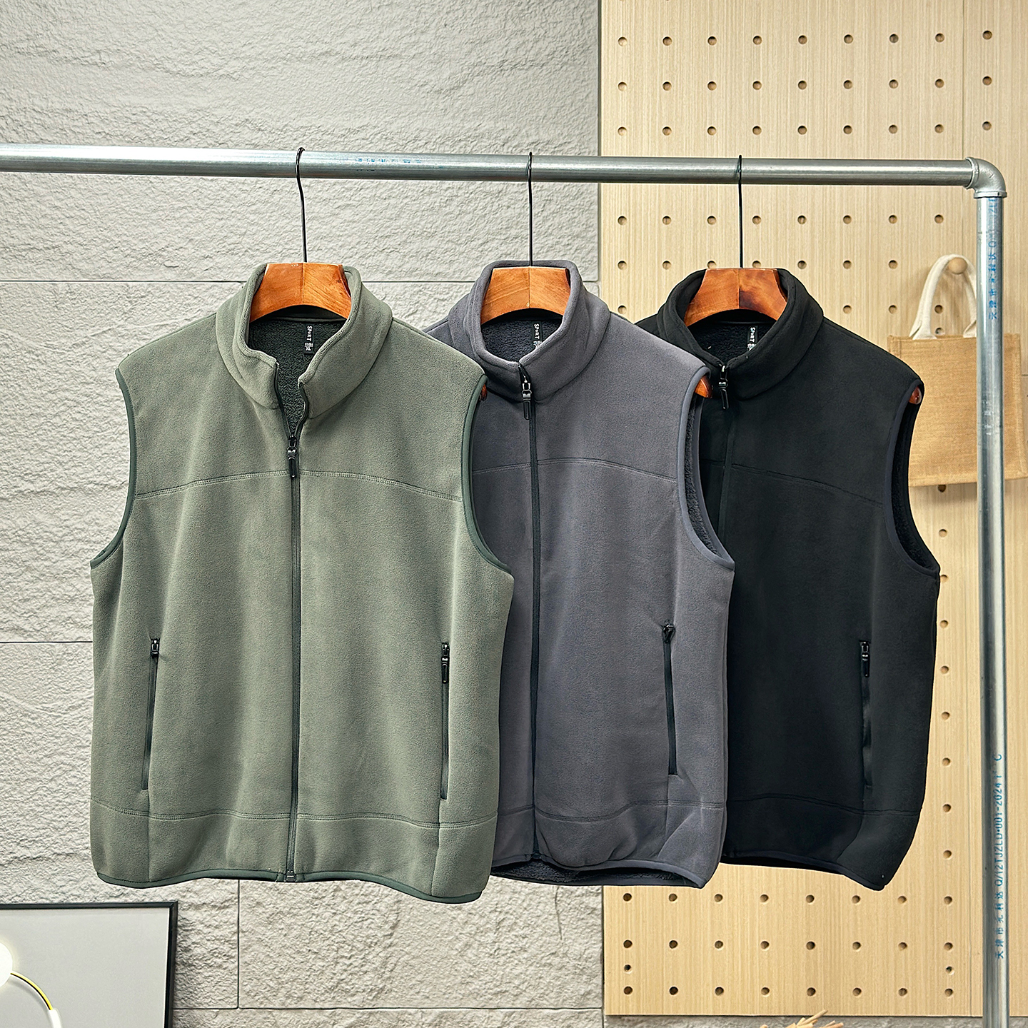 摇粒绒+珊瑚绒加绒加厚抓绒马甲