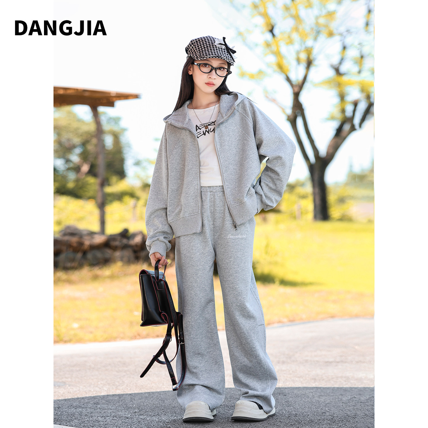 女童运动套装2026新款春秋装初中生宽松洋气休闲两件套儿童衣服潮