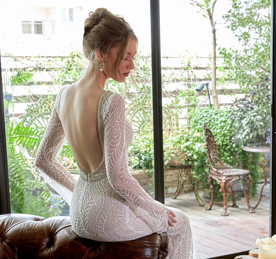 纯手工缝制婚纱性感遮肉显瘦