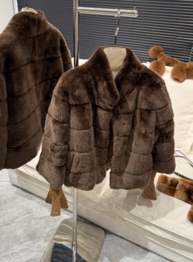 奶霜兔兔 夹革工艺立领獭兔皮草女冬新款气质显瘦兔毛外套