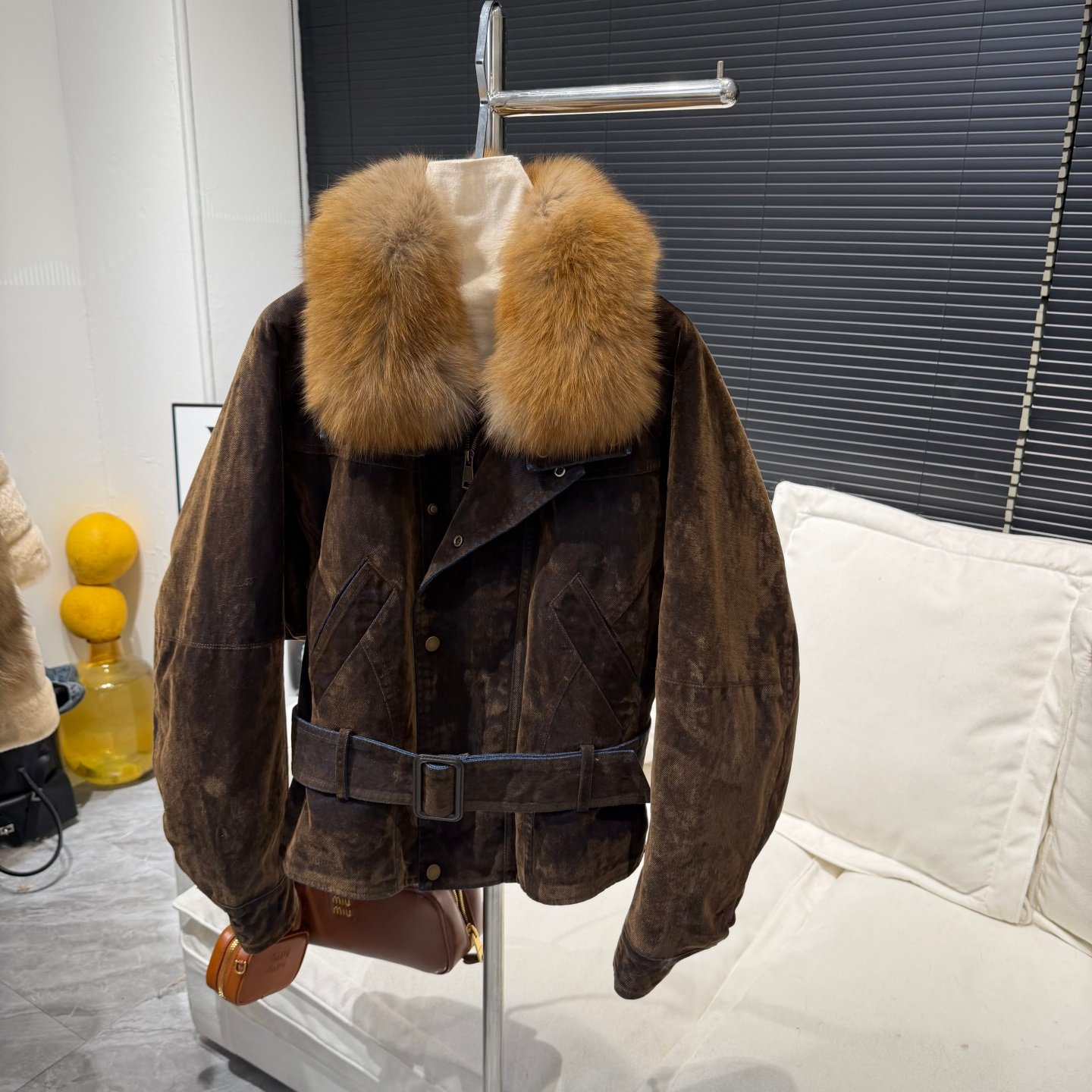 【曼德林拆卸狐狸毛领外套