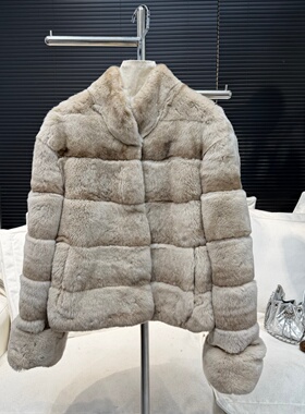 「The Met」贵感定染翻袖+立领奶昔白獭兔皮草毛毛外套女