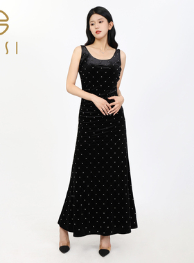 百丝BCVOGA赫本风U领无袖长裙2024夏季新品时髦褶皱背心连衣裙女