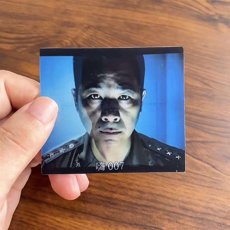 国产凌凌漆马桶贴纸金枪客经典变脸卡片华丽的偶遇光栅卡整蛊神器