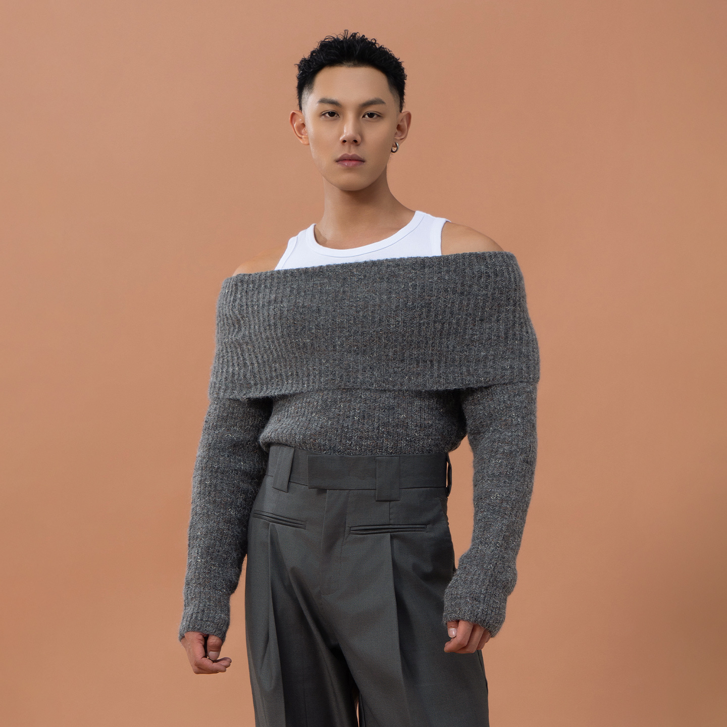 CLP灰色露肩宽领长袖羊毛针织衫毛衣男女修身休闲复古慵懒风弹力