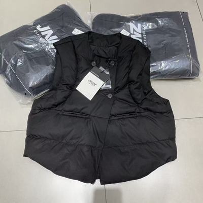 圆领无袖羽绒马甲背心外套上衣