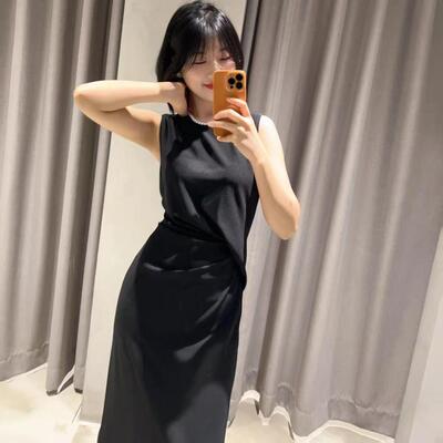 TH女装2026夏季经典总裁修身显瘦褶皱遮肚太古里小黑裙M0725607