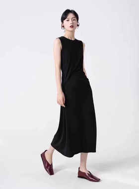 TH女装2025现货夏季经典修身显瘦褶皱遮肚太古里小黑裙M0725607