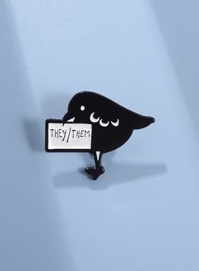 THEY/THEM黑色小鸟胸针卡通英文字母金属徽章书包配饰品挂件别针