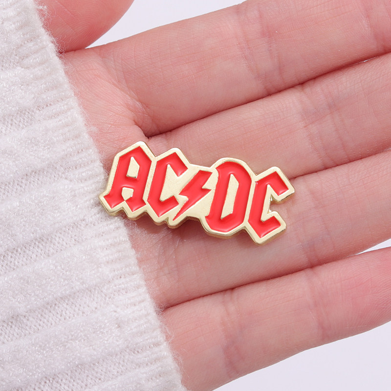 ACDC 브로치 음악 옷깃 핀 80년대 레트로 헤비메탈 배지 팬 선물 핀 액세서리 메달