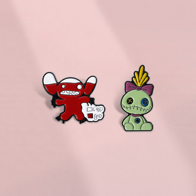 创意可爱小丑卡通胸针金属徽章ins潮个性背包笔袋装饰别针配饰