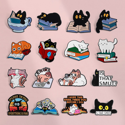 猫咪可爱书本阅读胸针