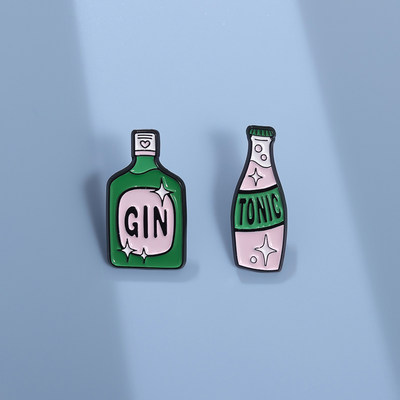 杜松子酒胸针可爱绿色酒瓶徽章