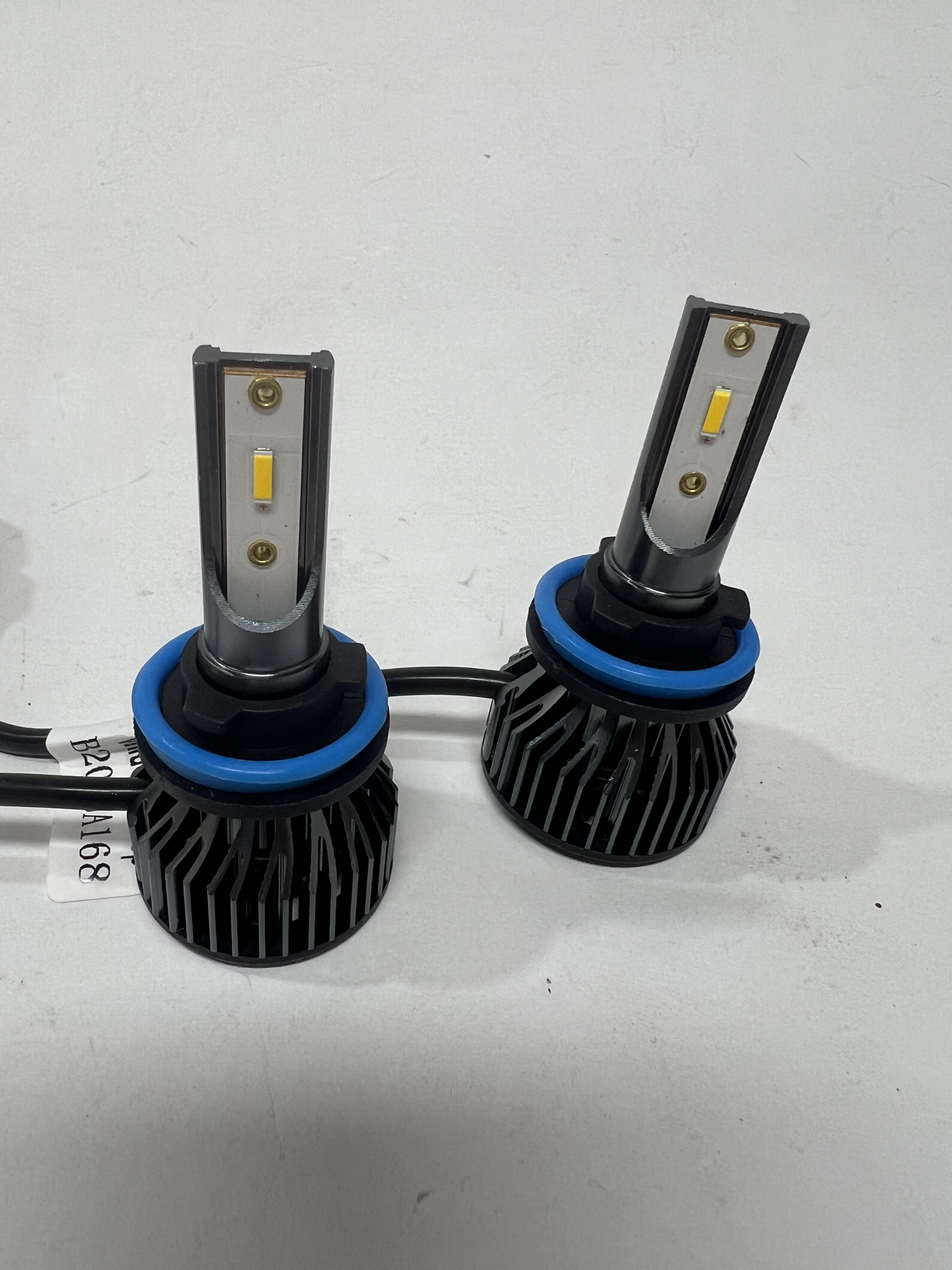 LED汽车大灯泡黄金光灯雾灯灯泡