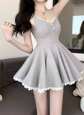 纯欲性感蕾丝拼接吊带连衣裙女夏季新款收腰显瘦气质百褶A字短裙