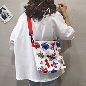 2019新款韩版芝麻街宽带单肩包