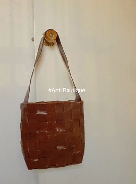 Anti boutique 复古小众设计进口头层油蜡皮包手工编织单肩斜挎包