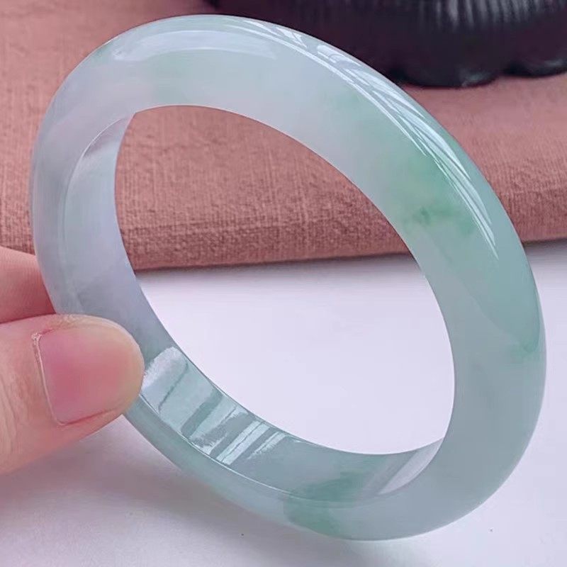 老凤x祥翡翠玉手镯冰糯种油青玉镯缅甸老坑女飘花阳绿手镯送礼物,珠宝/钻石/翡翠,手镯,淘宝优惠券,粉丝福利购,淘宝优惠卷