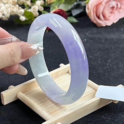 老凤x祥缅甸翡翠冰糯白青飘紫玉镯正圈贵妃圆条紫罗兰平安镯手镯