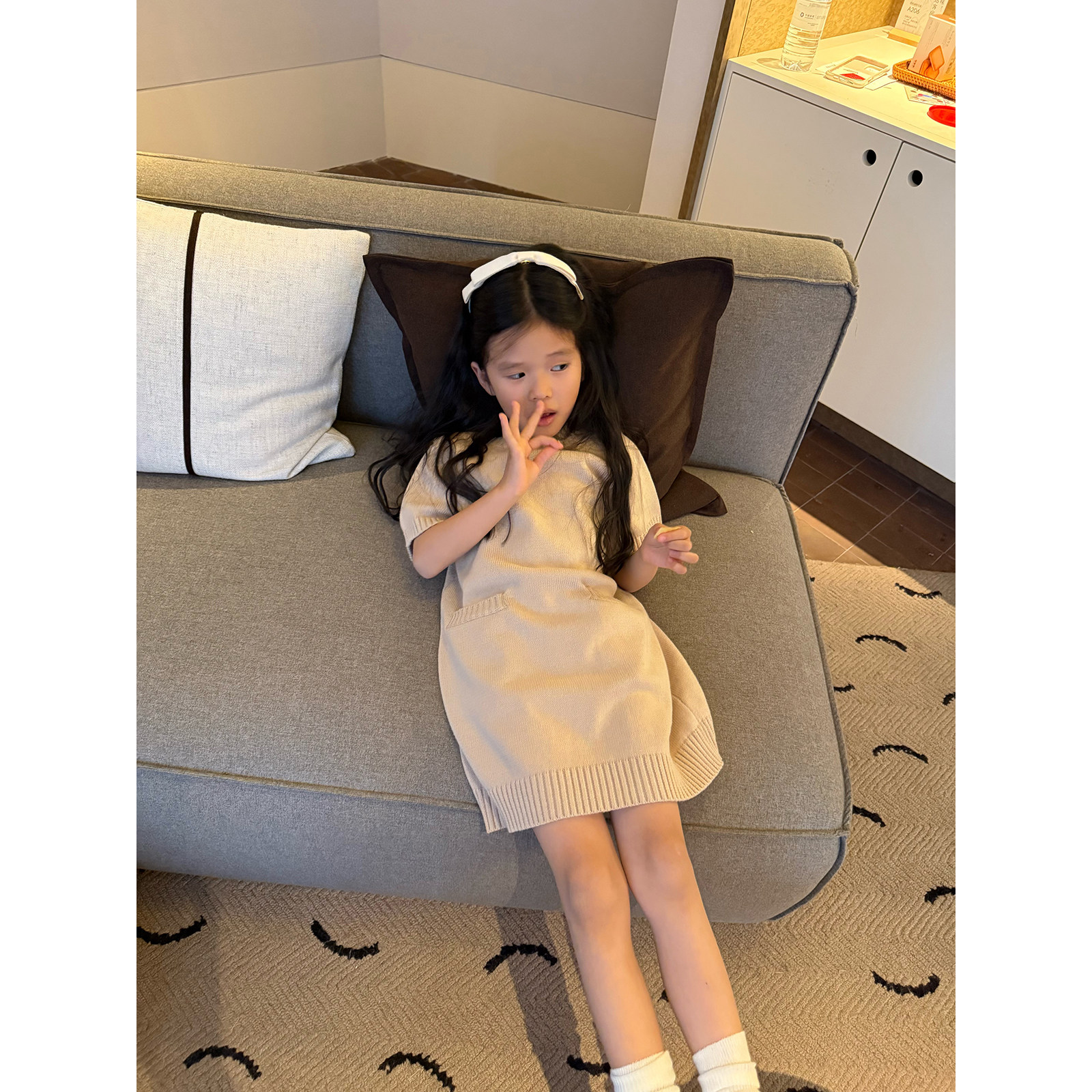 MOMENTHOME莱宝童装奶杏色圆领短袖口袋棉质针织连衣裙女童春季