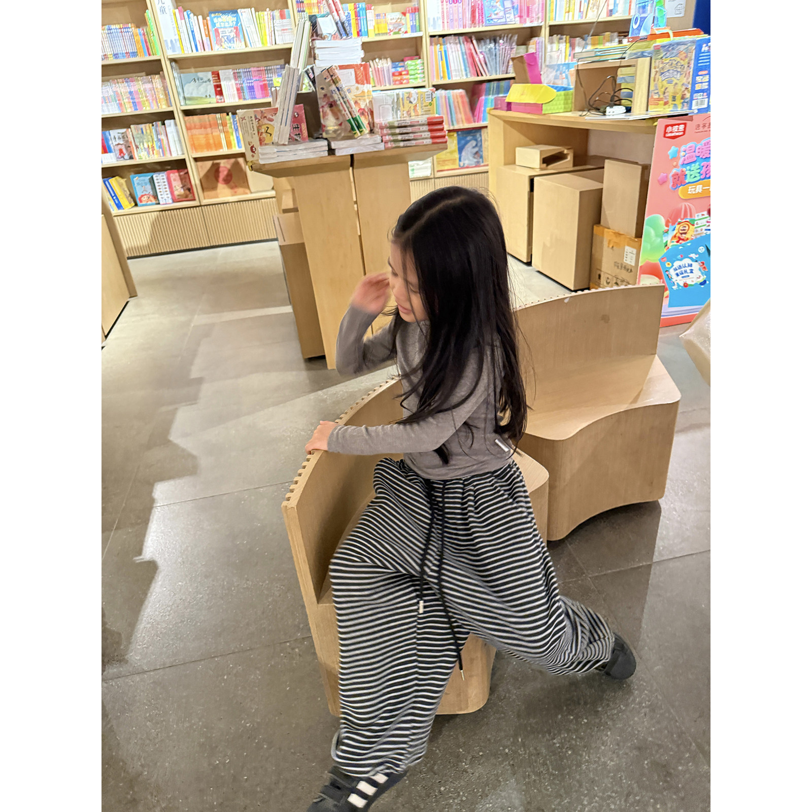 MOMENTHOME莱宝休闲松弛男女童灰色条纹加绒松紧腰系带休闲裤长裤