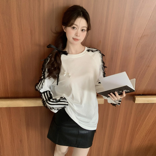 蕾丝蝴蝶结袖长款T恤Ciobbur